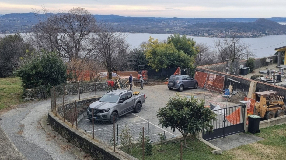 Lesa, iniziati a Comnago i lavori per il quarto rifugio ecologico